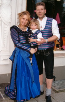 Melanie Baumgartner mit Familie